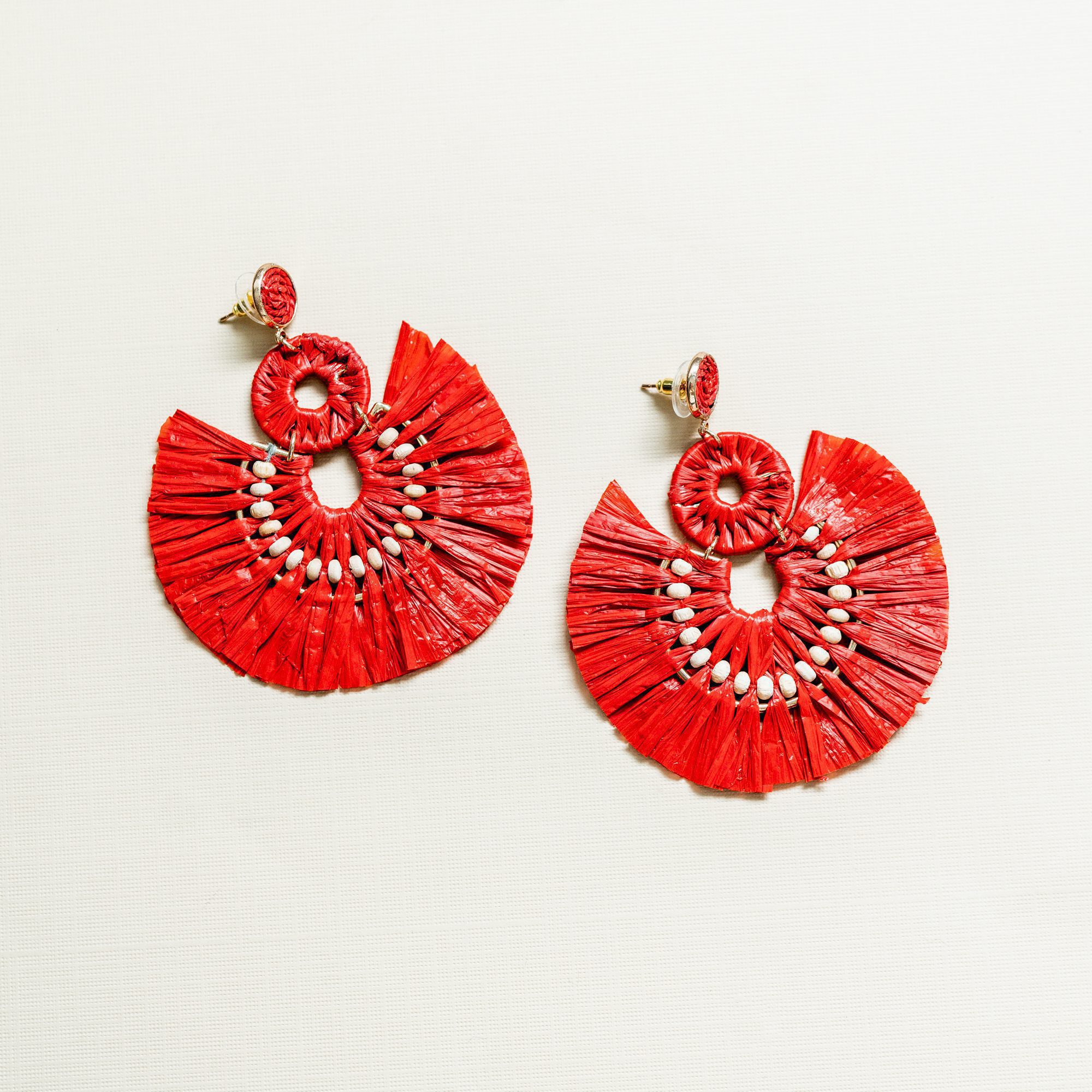 GLOBAL RED FAN EARRINGS - Image 3